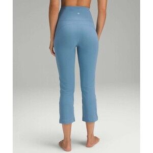 Lululemon Groove Super-High-Rise Crop 23" Nulu Buttery Soft Utility Blue Size 0